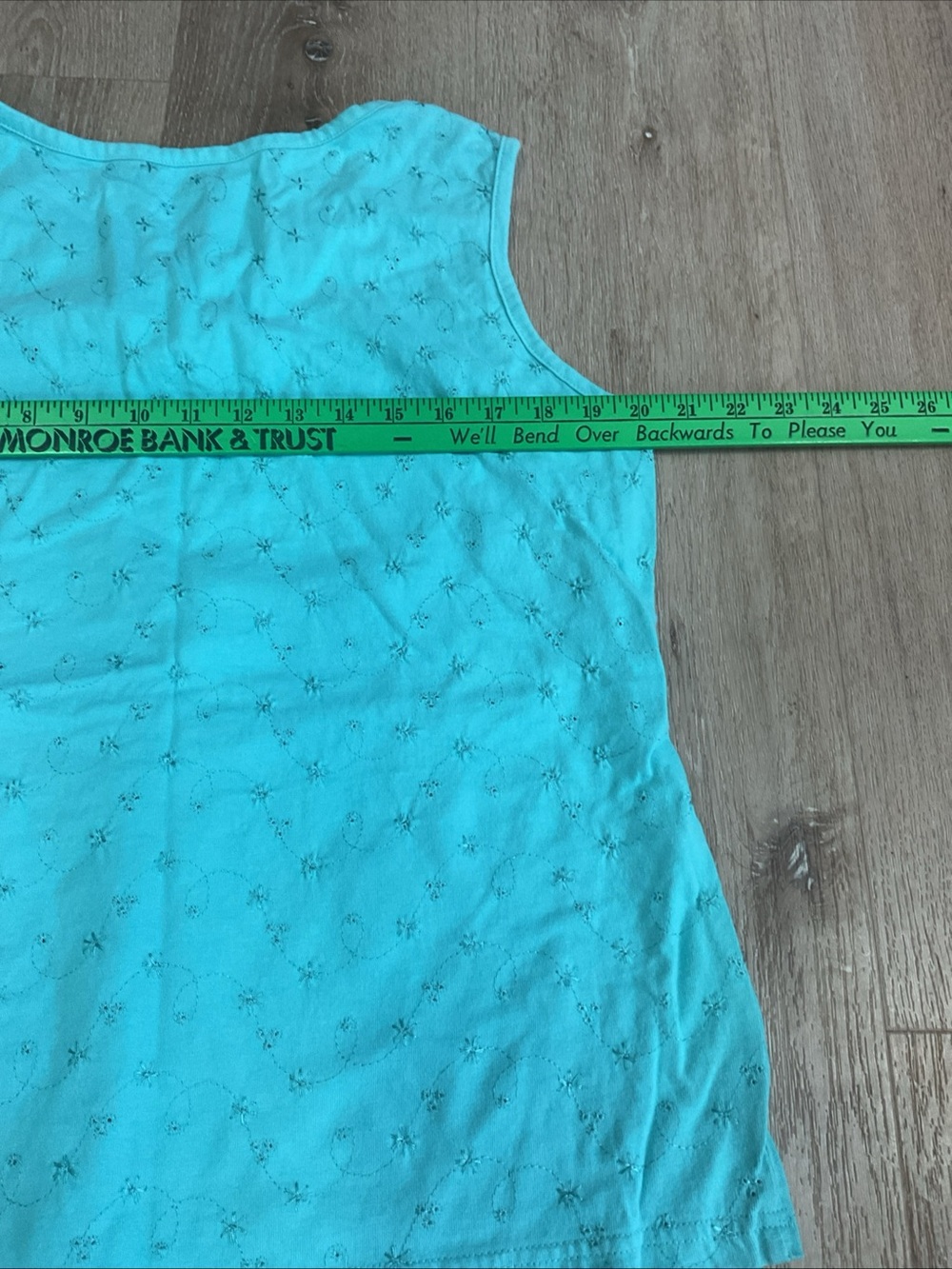 Basic Editions - Turquoise Eyelet V-Neck Tank - Ladies Size X-Large - Picture 9 of 11
